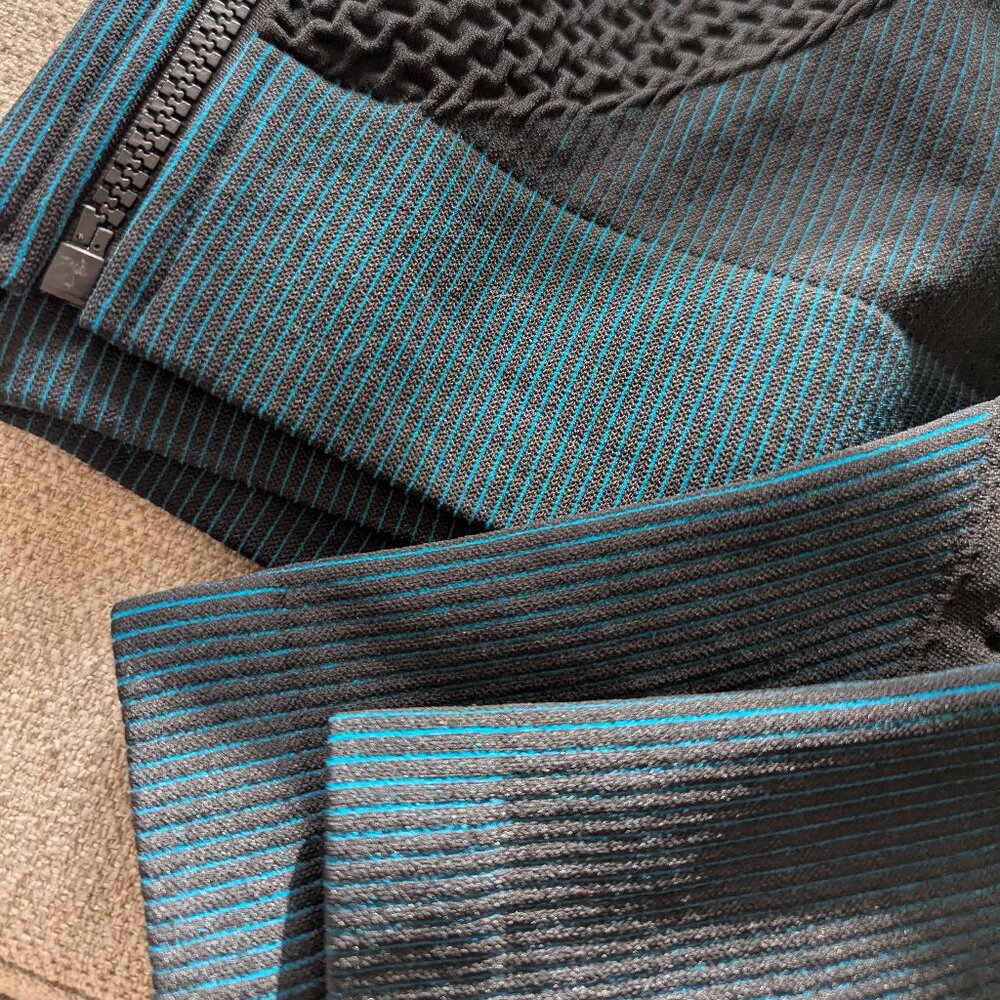 Cropped Track Jacket - Picture 6 of 7